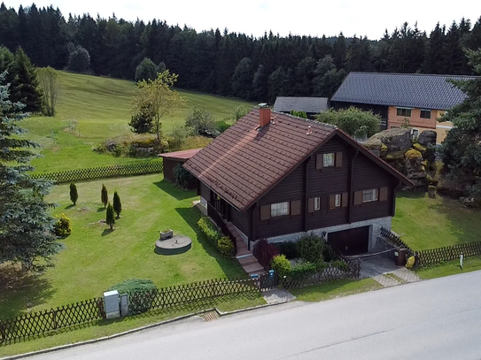 Bestens erreichbares skandinavisches Blockhaus mit viel Platz inmitten des Waldviertels!