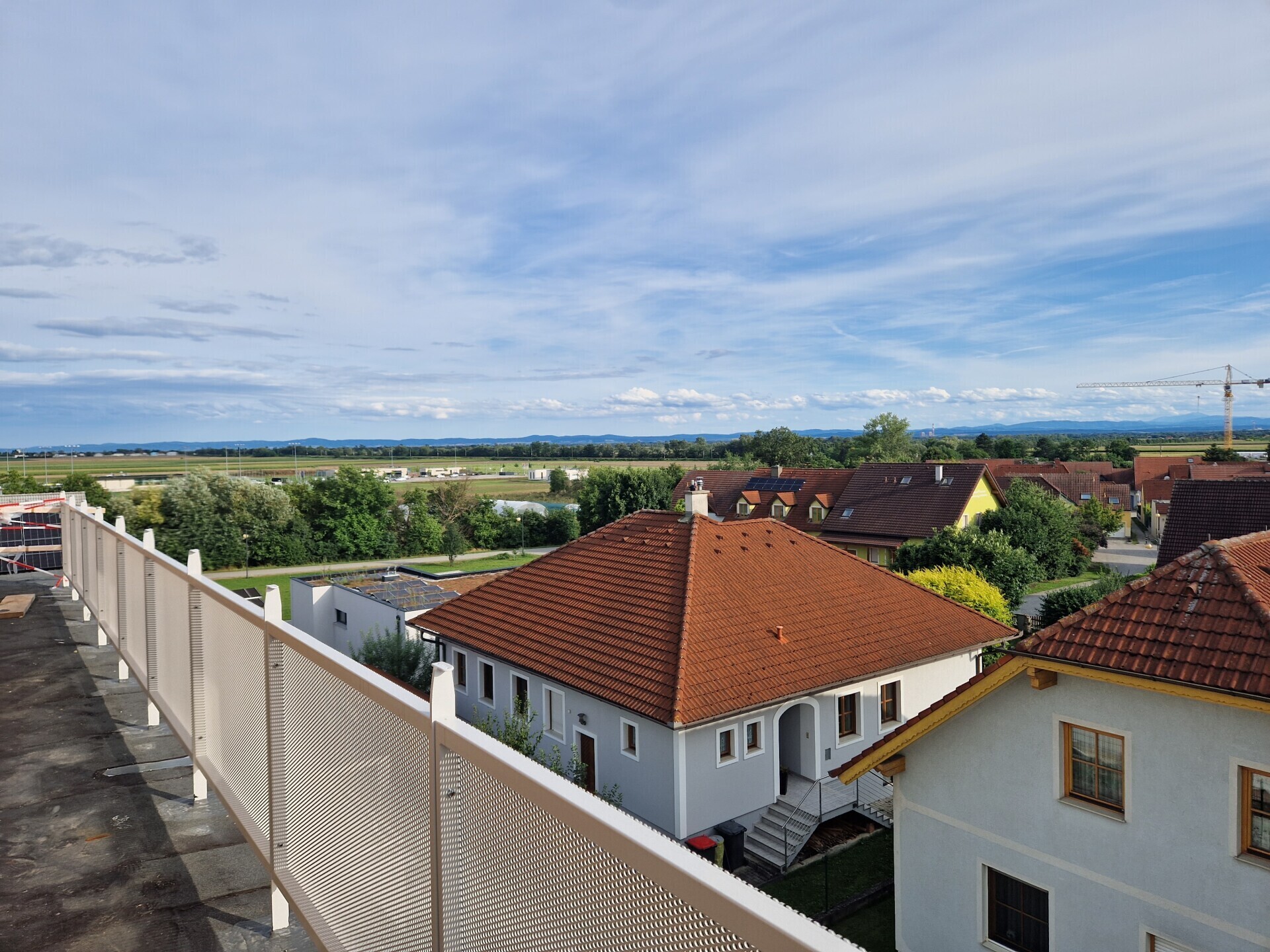                                                               TOLLE EIGENTUMSWOHNUNG MIT BALKON UND HERRLICHEM AUSBLICK - PROVISIONSFREI                                                       in Kirchberg (Erding)