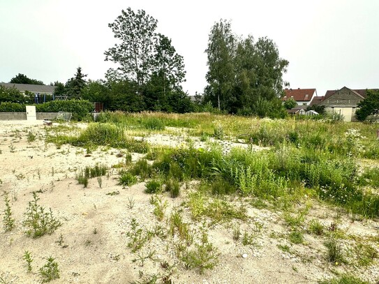 AUSSERGEWÖHNLICH, RUHIGE WOHNLAGE IN TRESDORF OHNE BAUZWANG