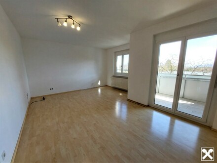4 ZIMMER + LOGGIA + SUPER AUFGETEILT
