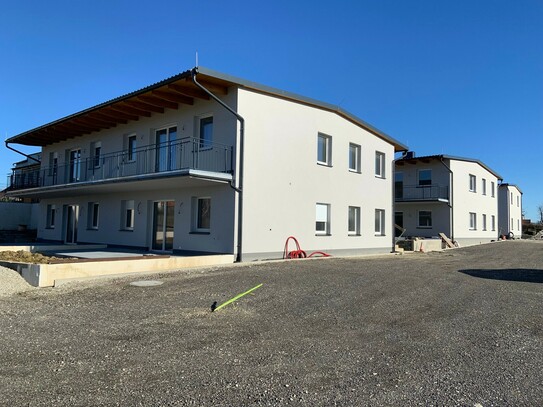 NEUBAU ERSTBEZUG - Eigentum im Mehrparteienhaus, mit Gartenanteil