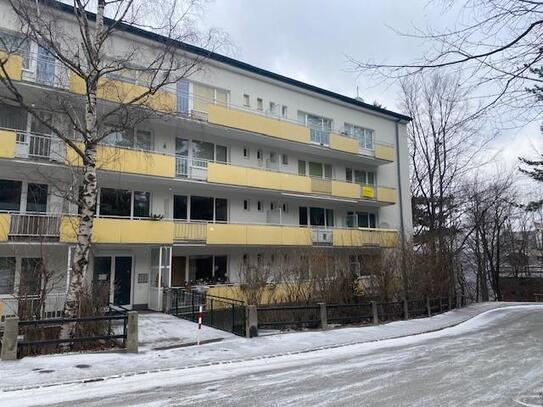 3-Zimmer Wohnung, großer Balkon!