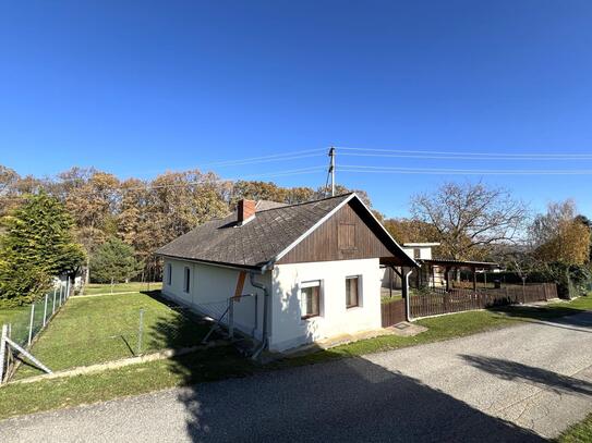 Einfamilienhaus mit Grundstück: 3.600 m² in idyllischer Lage