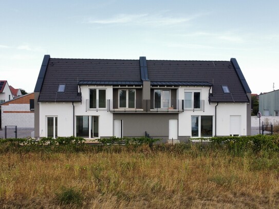 Modernes Reihenhaus mit Garten in ruhiger Lage ** Erstbezug **