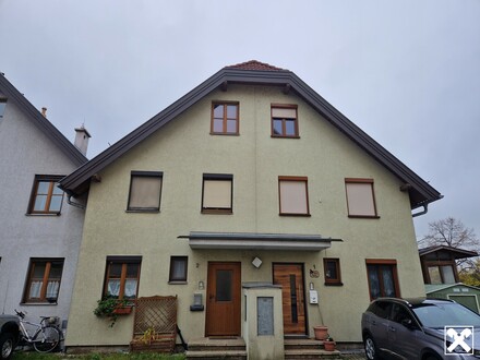 WOHLFÜHLTEMPEL MITTEN IM GRÜNEN MIT HERRLICHEM BLICK RICHTUNG WIENERWALD