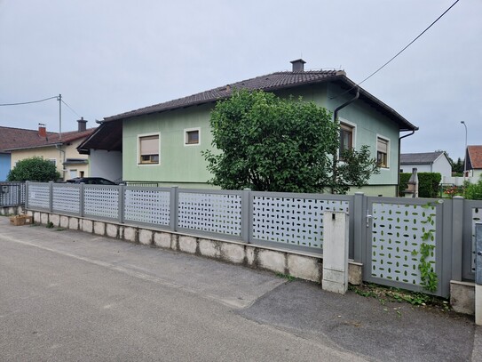 LIEBEVOLLER BUNGALOW IN BEGEHRTER WOHNLAGE IN DONAUNÄHE SAMT HOHER LEBENSQUALITÄT UND GUTER VERKEHRSANBINDUNG