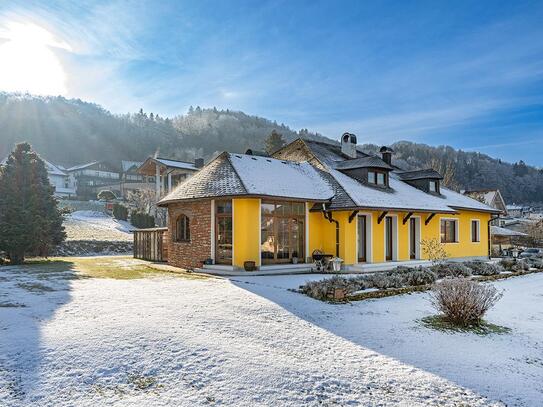 Großzügige Villa mit Mattseeblick