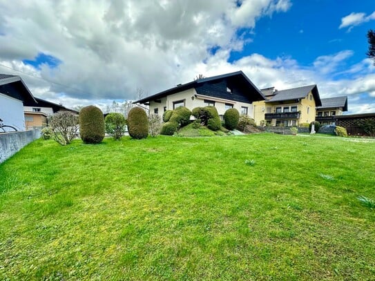 Einfamilienresidenz mit großem Garten und Pool