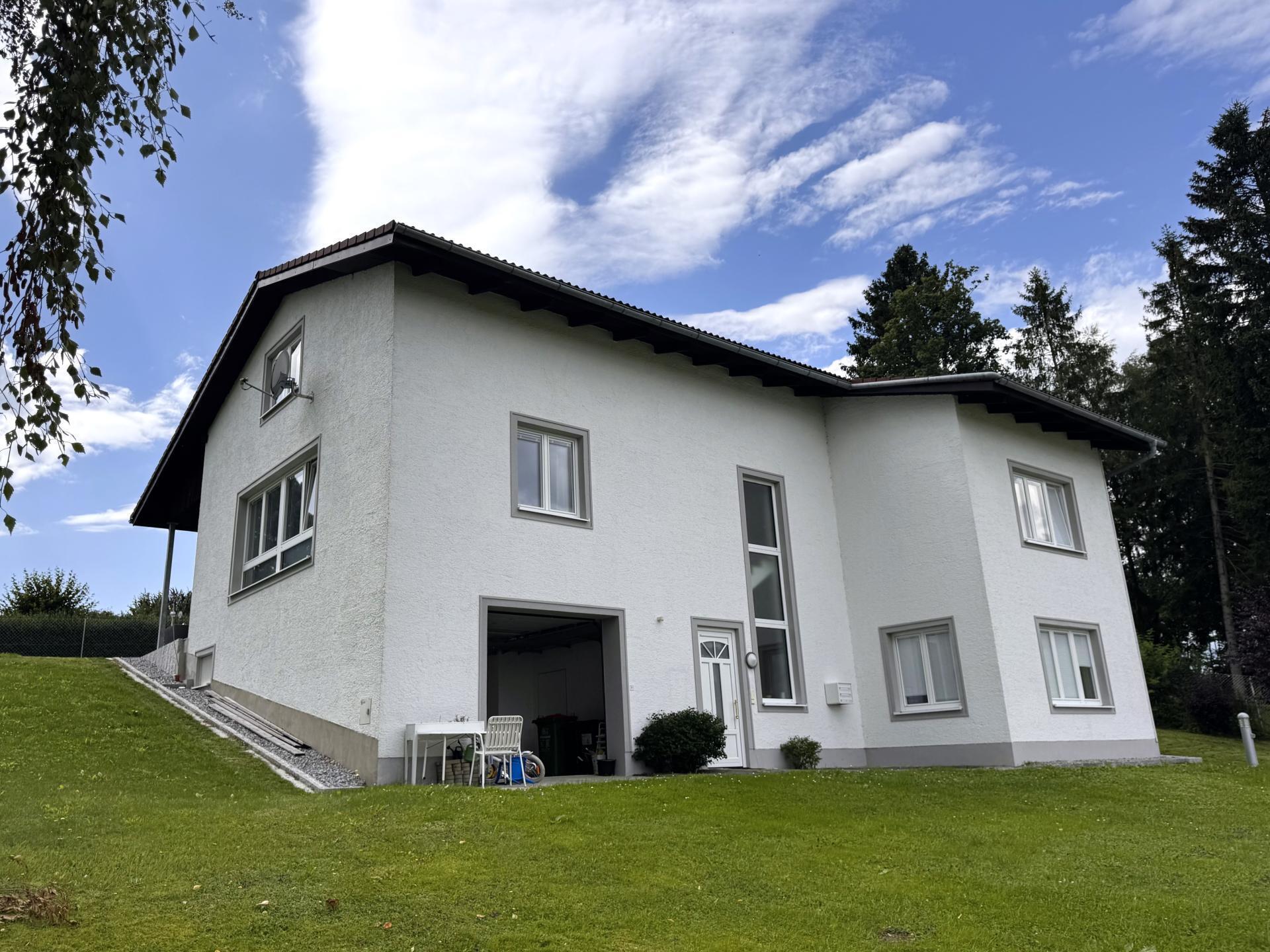                                                               Wohnen im 3-Parteienhaus &ndash; Ruhige Lage, nah am Zentrum                                                       in Berg (Landshut)