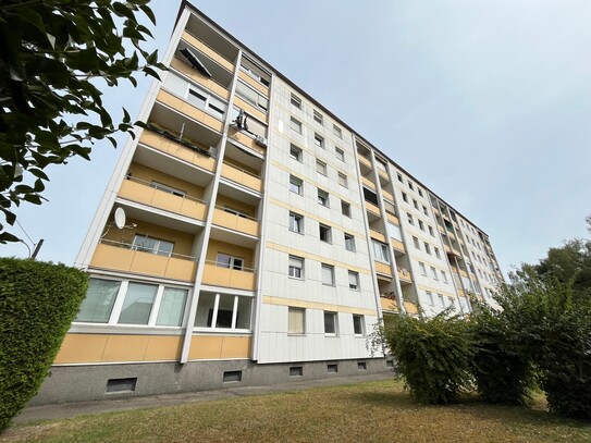 Helle und geräumige 3-Zimmer-Wohnung mit Loggia