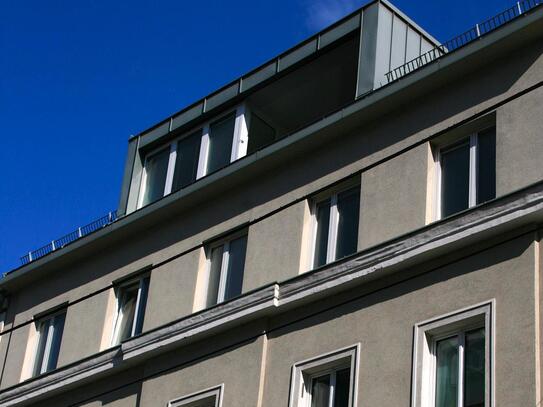 Lichtdurchflutete Dachgeschosswohnung mit Loggia - wohnen über den Dächern der Linzer Hauptstraße !