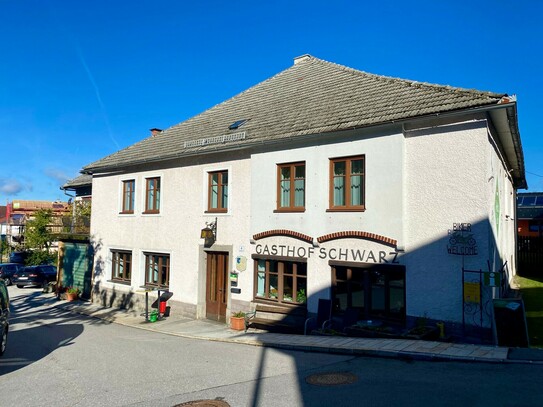 Gasthaus mit Fremdenzimmer und Saal