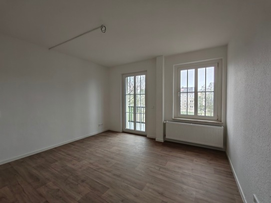 Nachmieter gesucht - große 2RW mit Balkon...