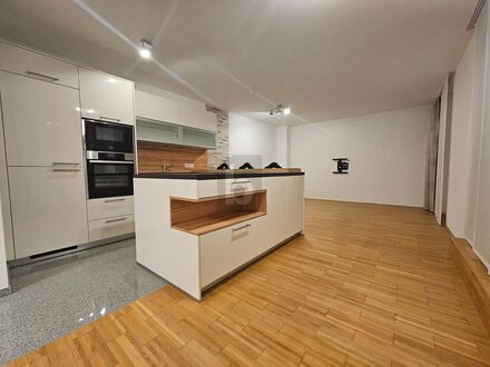 MODERN IN TOP LAGE