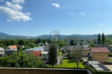 FAMILIENWOHNUNG MIT HERRLICHER AUSSICHT