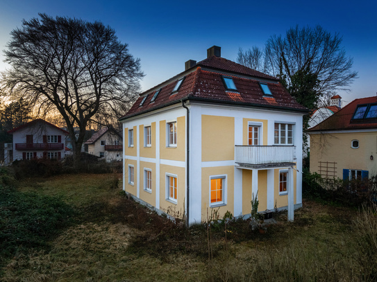 Altbau-Villa von 1890 zur Sanierung auf Traumgrundstück in der Villenkolonie l