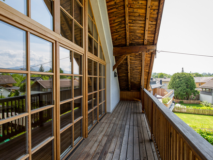 ANIF | 3,5‑Zimmer-DG-Wohnung + Galerie und Privatgarten