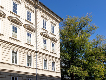 ANDRÄVIERTEL | Barrierefreie 4-Zimmerwohnung mit Altbaucharme in bester Zentrumslage