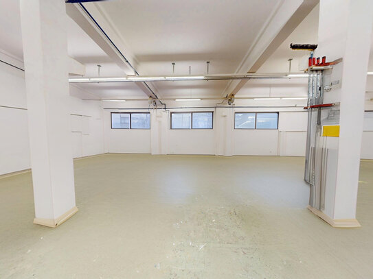 rund 1000 m² Lagerhalle optional mit Büro in Völs - H3