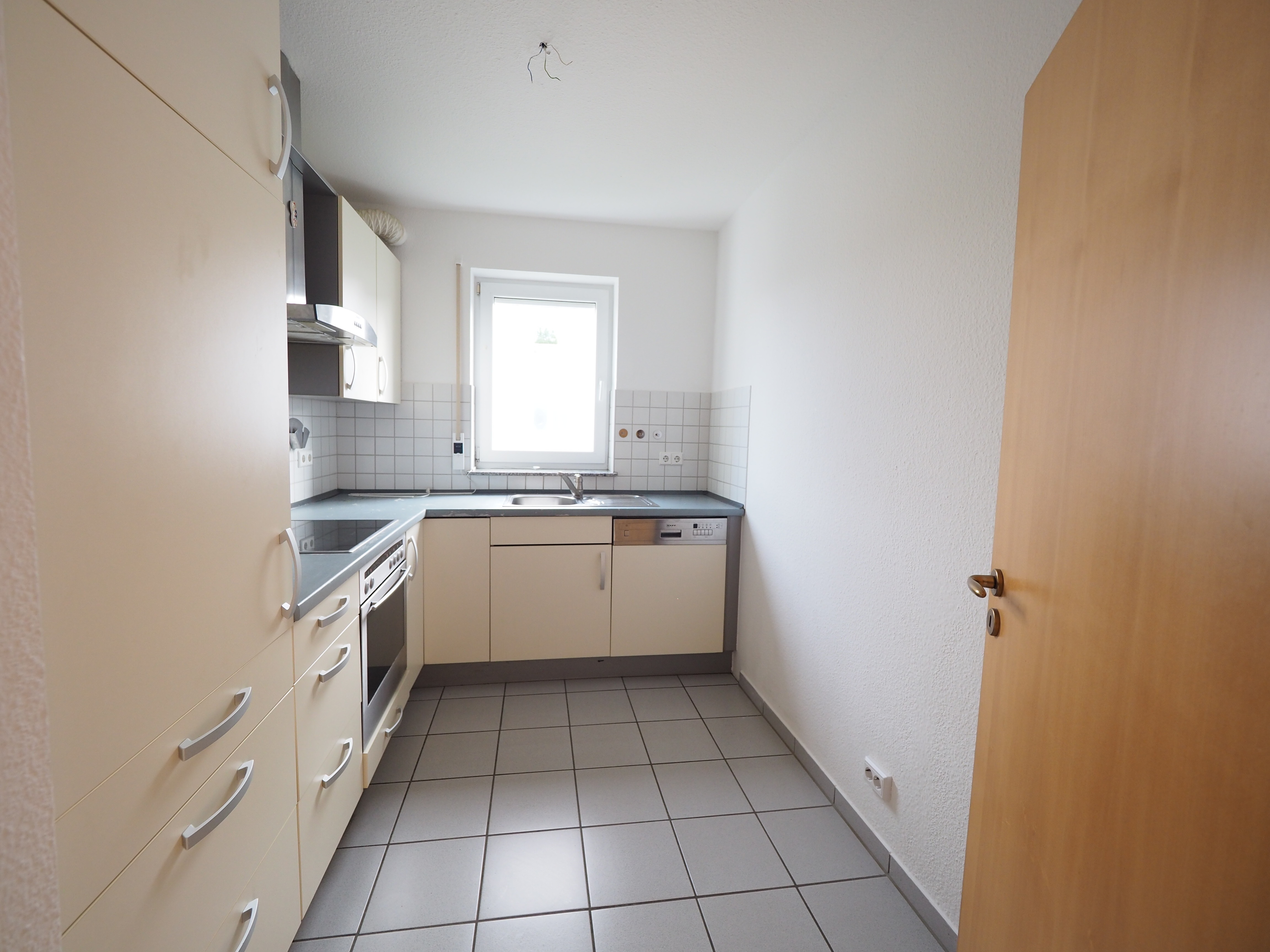 +WILEY+ Schicke Etagenwohnung mit 40 m² Wohnzimmer in ruhiger Wohnlage – 89231 Neu-Ulm, 89231 Neu-Ulm – Vorschaubild 8
