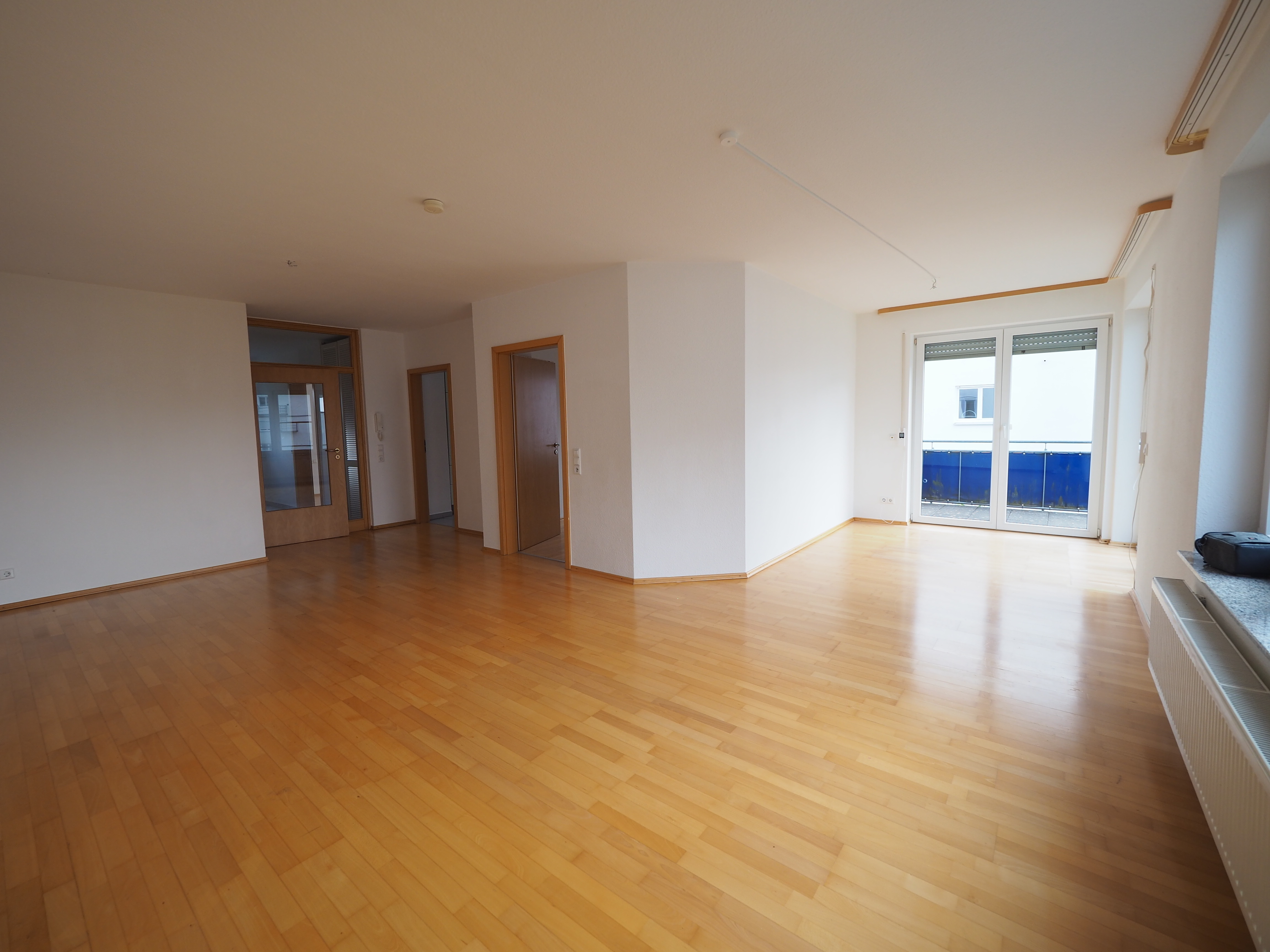 +WILEY+ Schicke Etagenwohnung mit 40 m² Wohnzimmer in ruhiger Wohnlage – 89231 Neu-Ulm, 89231 Neu-Ulm – Vorschaubild 7