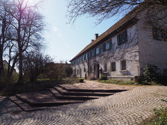 Historisches Bauernhaus auf gigantischem Grundstück in idyllischer Lage!
