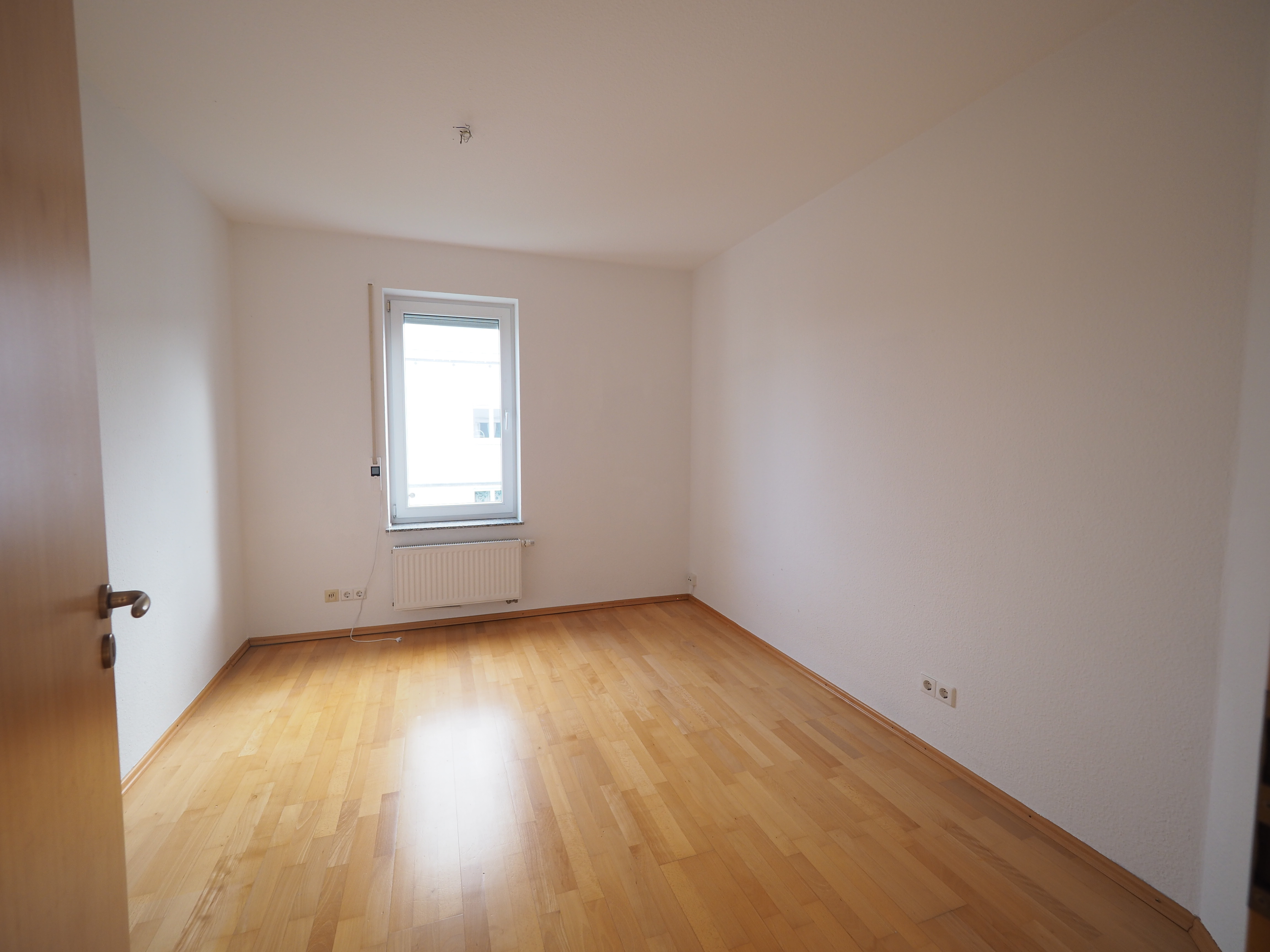 +WILEY+ Schicke Etagenwohnung mit 40 m² Wohnzimmer in ruhiger Wohnlage – 89231 Neu-Ulm, 89231 Neu-Ulm – Vorschaubild 9