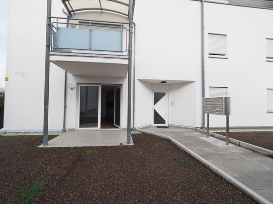 Erdgeschoss: 1-Zimmer-Appartement mit Westterrasse und TG-Stellplatz!