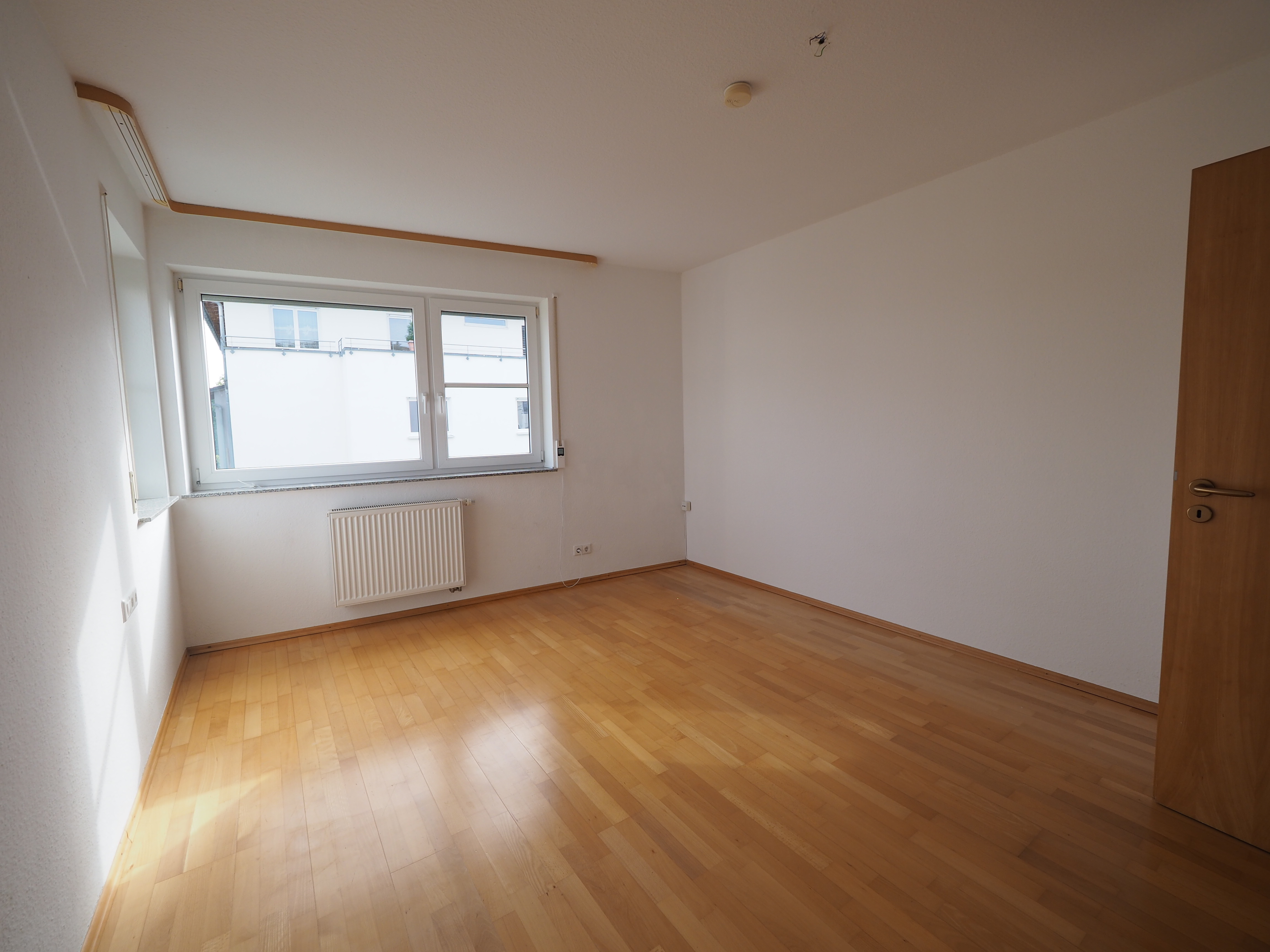 +WILEY+ Schicke Etagenwohnung mit 40 m² Wohnzimmer in ruhiger Wohnlage – 89231 Neu-Ulm, 89231 Neu-Ulm – Vorschaubild 5