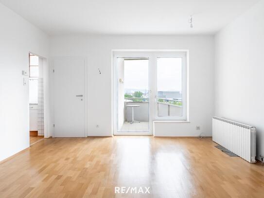 ***NEUER PREIS*** Helle 3-Raumwohnung mit 7 m² Loggia in Traun Inkl. Stellplatz