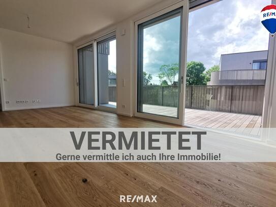 Grünlage mit schönem Ausblick und sogar Tiefgarage inkludiert. 3 Zimmer mit Terrasse.