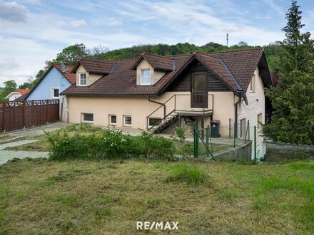 Platz für die ganze Familie! 7 Zimmer! Einfamilienhaus in Ruhelage