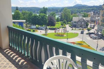 01 Loggia mit Blick zum See