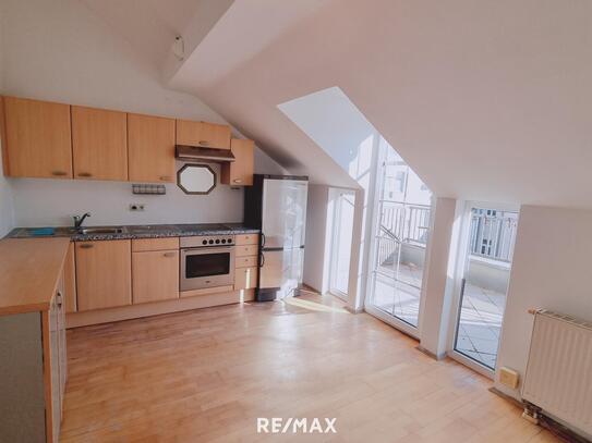 OPTIMALE - 3 ZIMMER - DACHGESCHOSSWOHNUNG MIT SÜDWEST-TERRASSE/ ONLINE-TERMIN -BUCHEN /https://www.remax.at/1609-42411