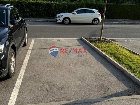 PARKPLATZ im Maria-Theresia-Park am Kreuzbergl