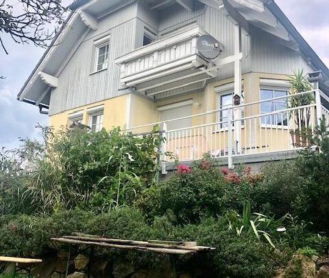 Einfamilienhaus zum Wohlfühlen mit Burgblick