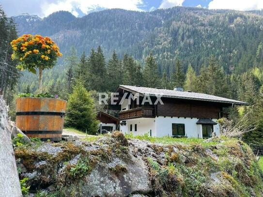 KAUFVEREINBARUNG!!! Traditionelles Mehrfamilienhaus mit Dachsteinblick!