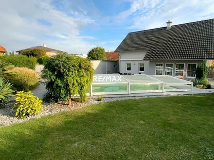 Exklusives Einfamilienhaus mit Pool und Wellnessbereich