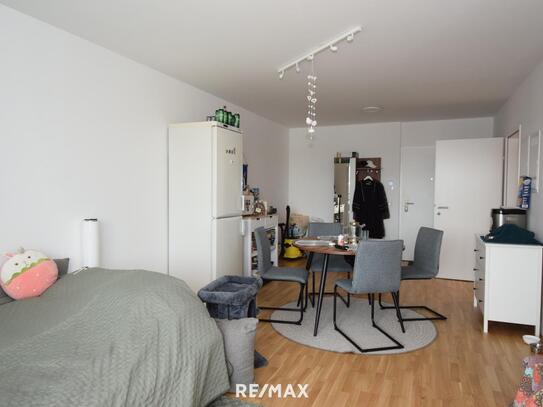 Moderne Anlegerwohnung mit Balkon – vermietet - zentral gelegen