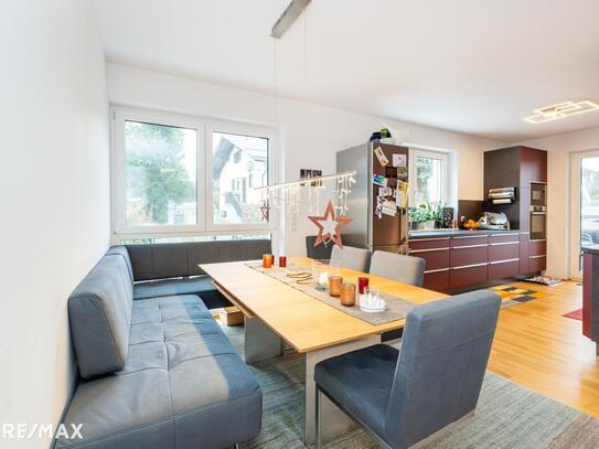 Moderne 4-Zimmer-Wohnung mit 96 m² Dachterrasse und 2 Parkplätzen!