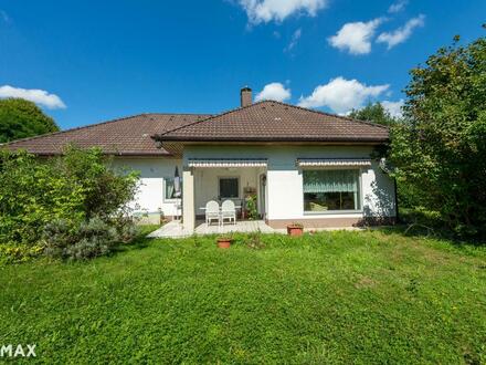 Einfamilienhaus in sonniger Lage mit idyllischem Garten