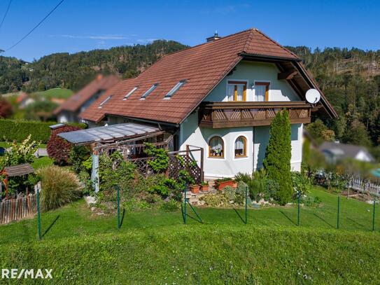 Großzügiges Einfamilienhaus in Aussichtslage mit großem Grundstück