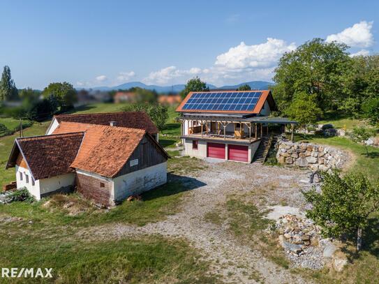 Bauernhaus zum naturnahen wohnen: Liegenschaft für Selbstversorger mit Wohnhaus in nachhaltiger Bauweise