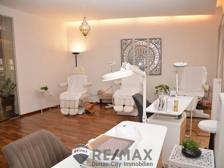 "Beautysalon Reach the Stars"