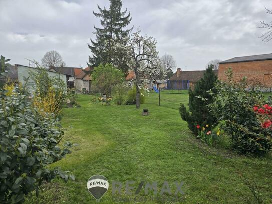 Idyllischer Ruhepol mit Haus, Acker, Wiesen und Weiden!