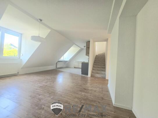 Einzigartige Dachgeschoss-Maisonette- Wohnung nahe Schloss Schönbrunn!