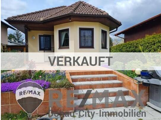 VERKAUFT! - "Bungalow mit Garage und Pool!"