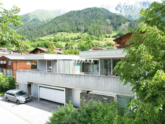 hochwertige Villa in alpiner Umgebung - ausgezeichnete Architektur