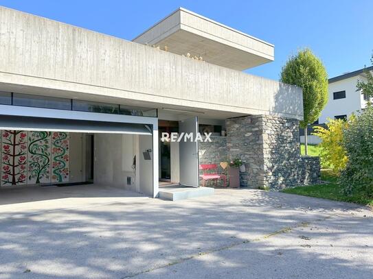 Eine Villa in alpiner Umgebung - ausgezeichnete Architektur, hochwertige Bauausführung