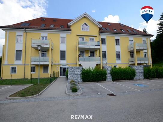 Wohnen mit schöner Terrasse mit Blick ins Grüne